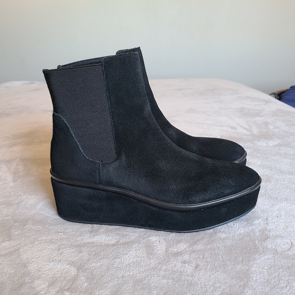 Donald J. Pliner Shoes - Donald/Pliner black suade platform boots size 9